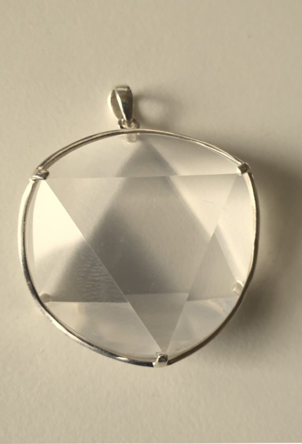 Article : Pendentif en cristal de roche protection "sceau de Salomon radionique" C'est une excellente protection dans la pratique de l’art divinatoire Sceau de Salomon